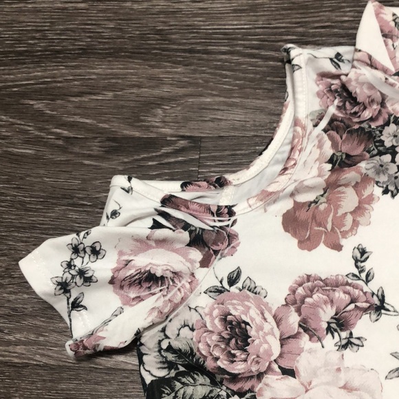 Gaze Shirt - Picture 2 of 5